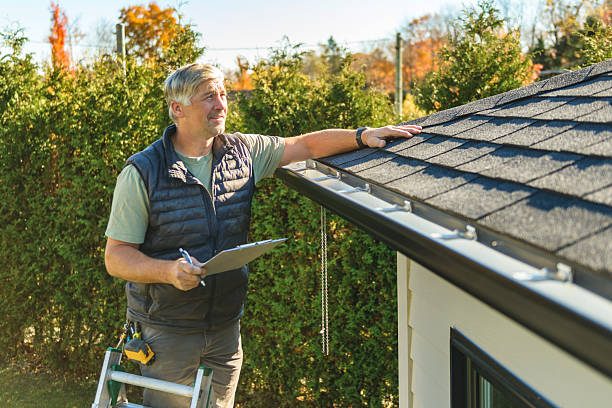 Professional Commercial Roofing technician working in Kempner, TX